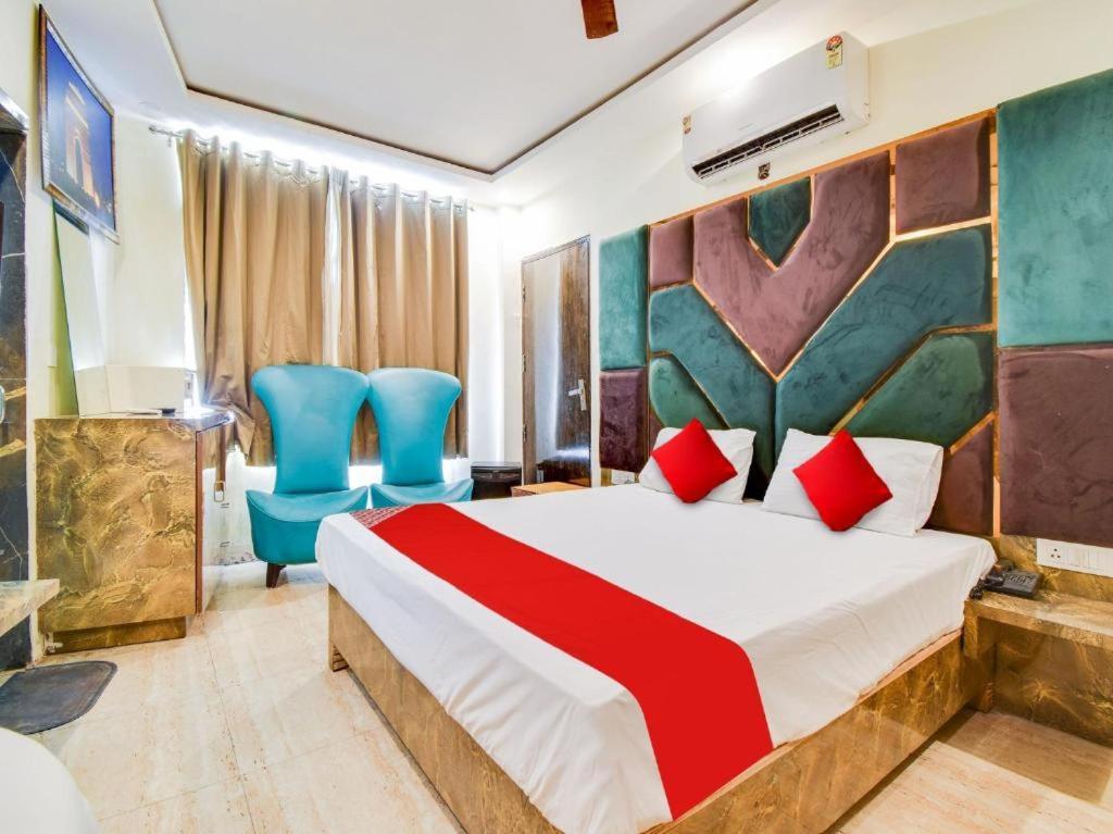 Hotel Double Rr - 2 Mins From Railway Station , And 4 Mins From R K Ashram Marg Metro Station , And 1 Km From Connaught Place - The 4 Star Ambience Newly Built 3*