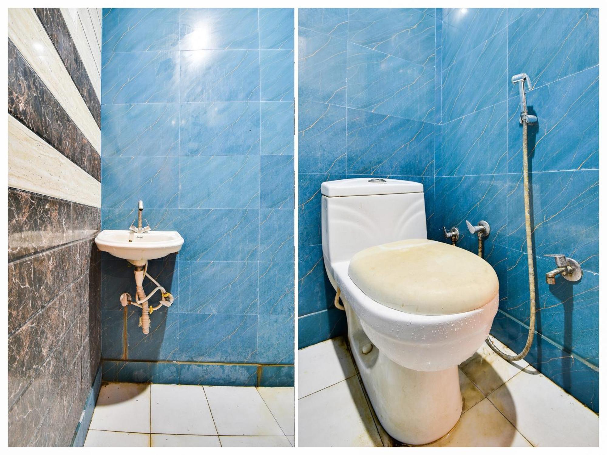 Hotel Double Rr - 2 Mins From Railway Station , And 4 Mins From R K Ashram Marg Metro Station , And 1 Km From Connaught Place - The 4 Star Ambience Newly Built 3*