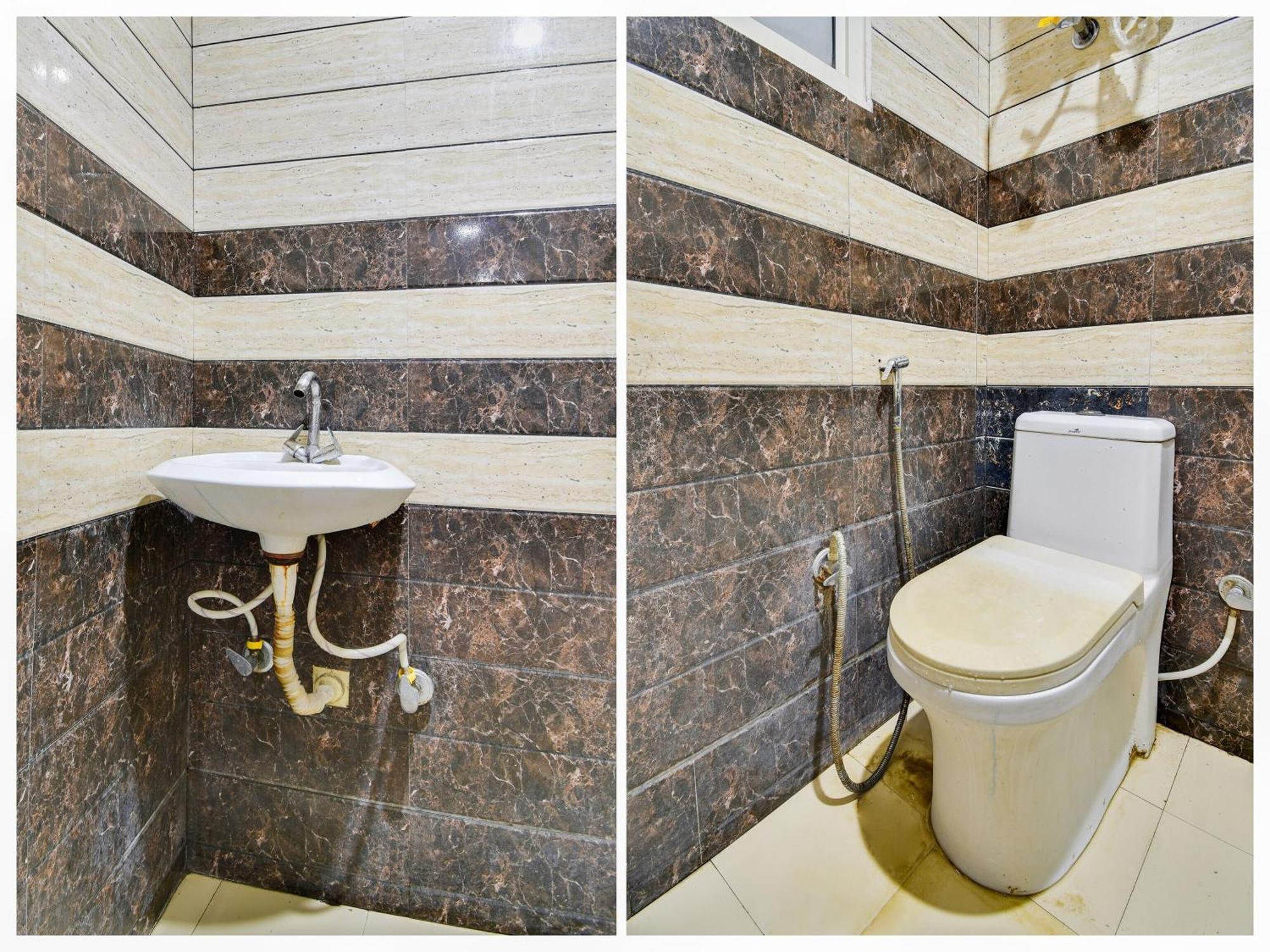 Double Rr - 2 Mins From Railway Station , And 4 Mins From R K Ashram Marg Metro Station , And 1 Km From Connaught Place - The 4 Star Ambience Newly Built New Delhi